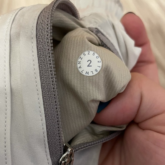 NWOT Lululemon Diamond Dye Tracker Shorts Size 2 - Picture 4 of 12